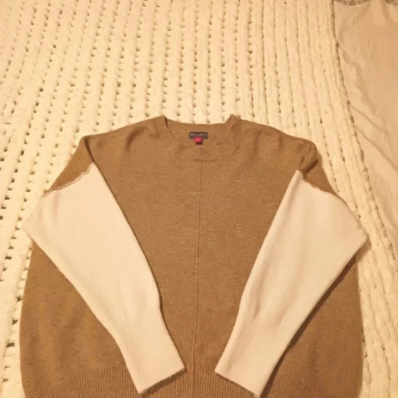 Vince Camuto soft snuggly tan and cream Cozy sweater. - Picture 5 of 10
